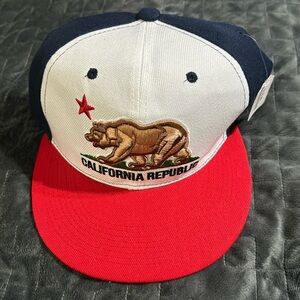 California Republic‎ New! Snap Back Hat